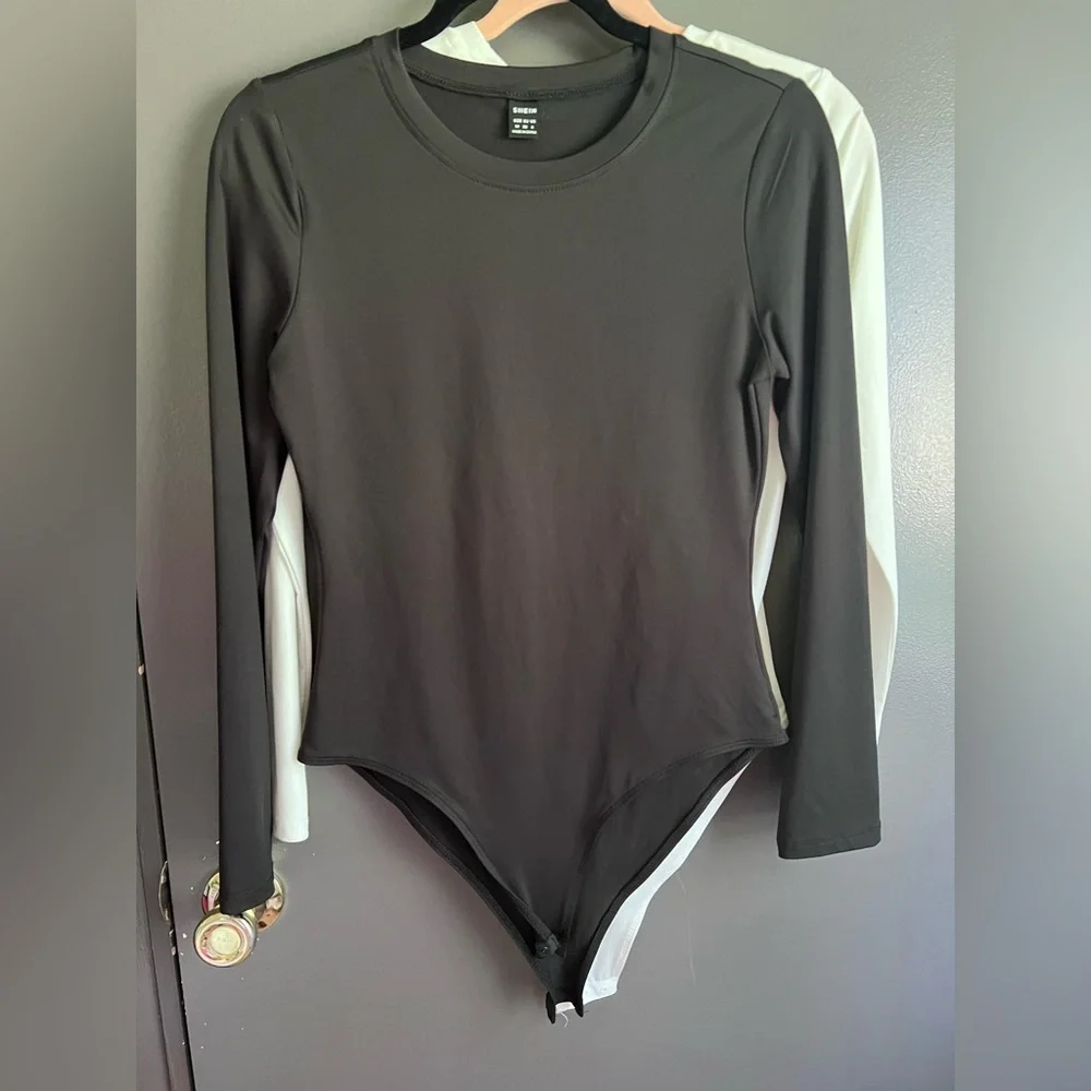 SHEIN Classic White and black Long Sleeve Bodysuits - Picture 3 of 4
